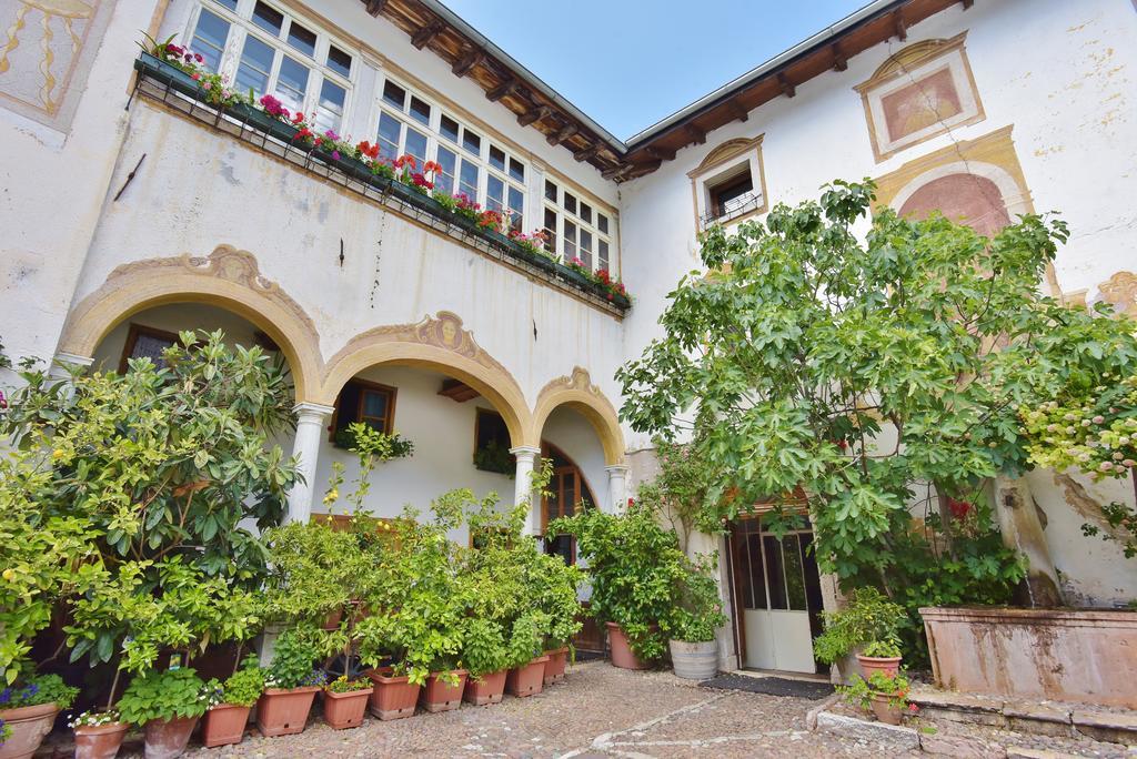 Villa Bertagnolli - Locanda Del Bel Sorriso เตรนโต ภายนอก รูปภาพ