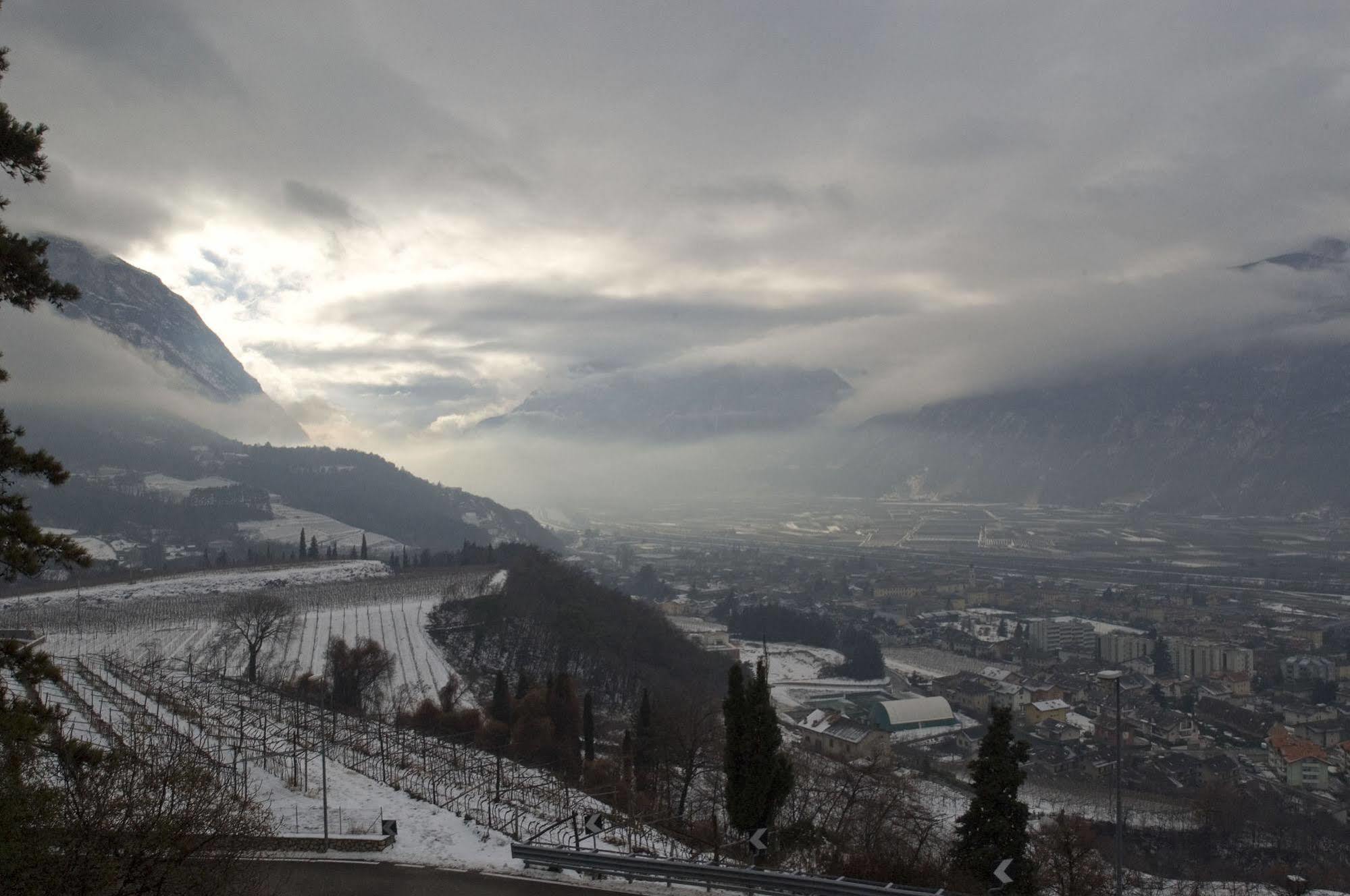 Villa Bertagnolli - Locanda Del Bel Sorriso เตรนโต ภายนอก รูปภาพ