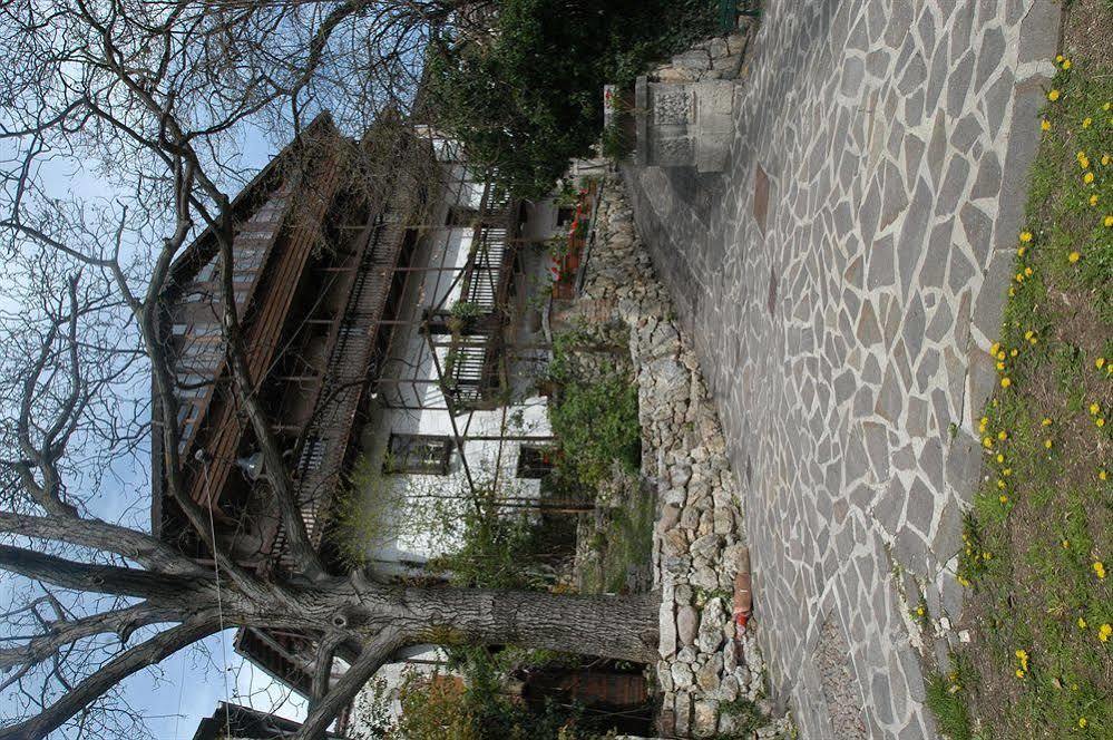 Villa Bertagnolli - Locanda Del Bel Sorriso เตรนโต ภายนอก รูปภาพ
